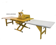 AREA DE ESTAMPAGEM 115X 160 CM COM 2 BERÇOS - CAVALETE INCLUSO -